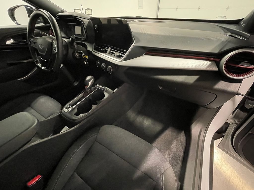 Used 2024 White Chevrolet 1RS image 26