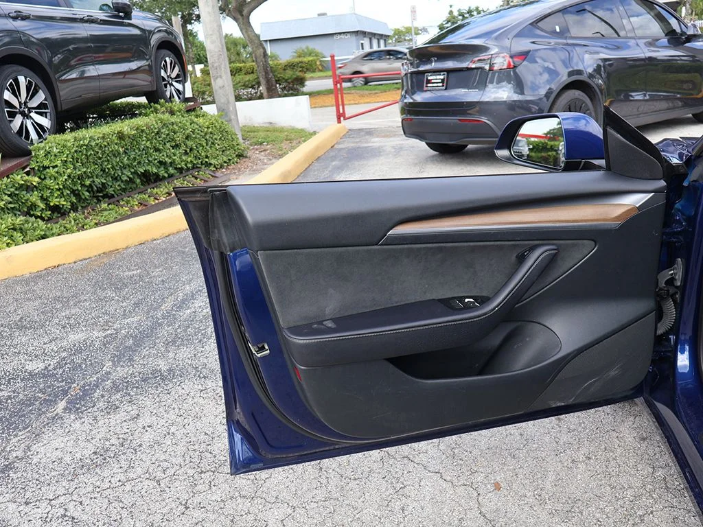 Used 2023 Blue Tesla Base image 25