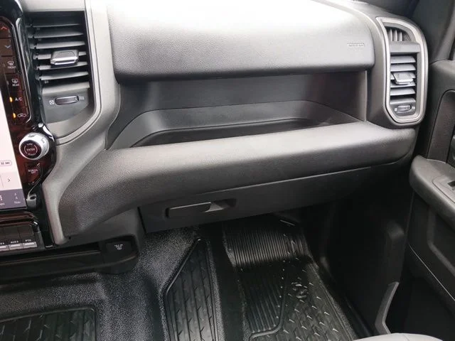 New 2026 Granite Crystal Metallic Clearcoat RAM Tradesman image 29