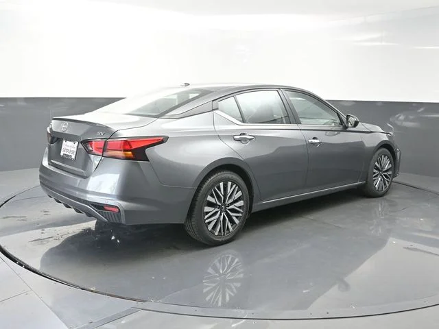 Used 2024 Gray Nissan 2.5 SV image 7