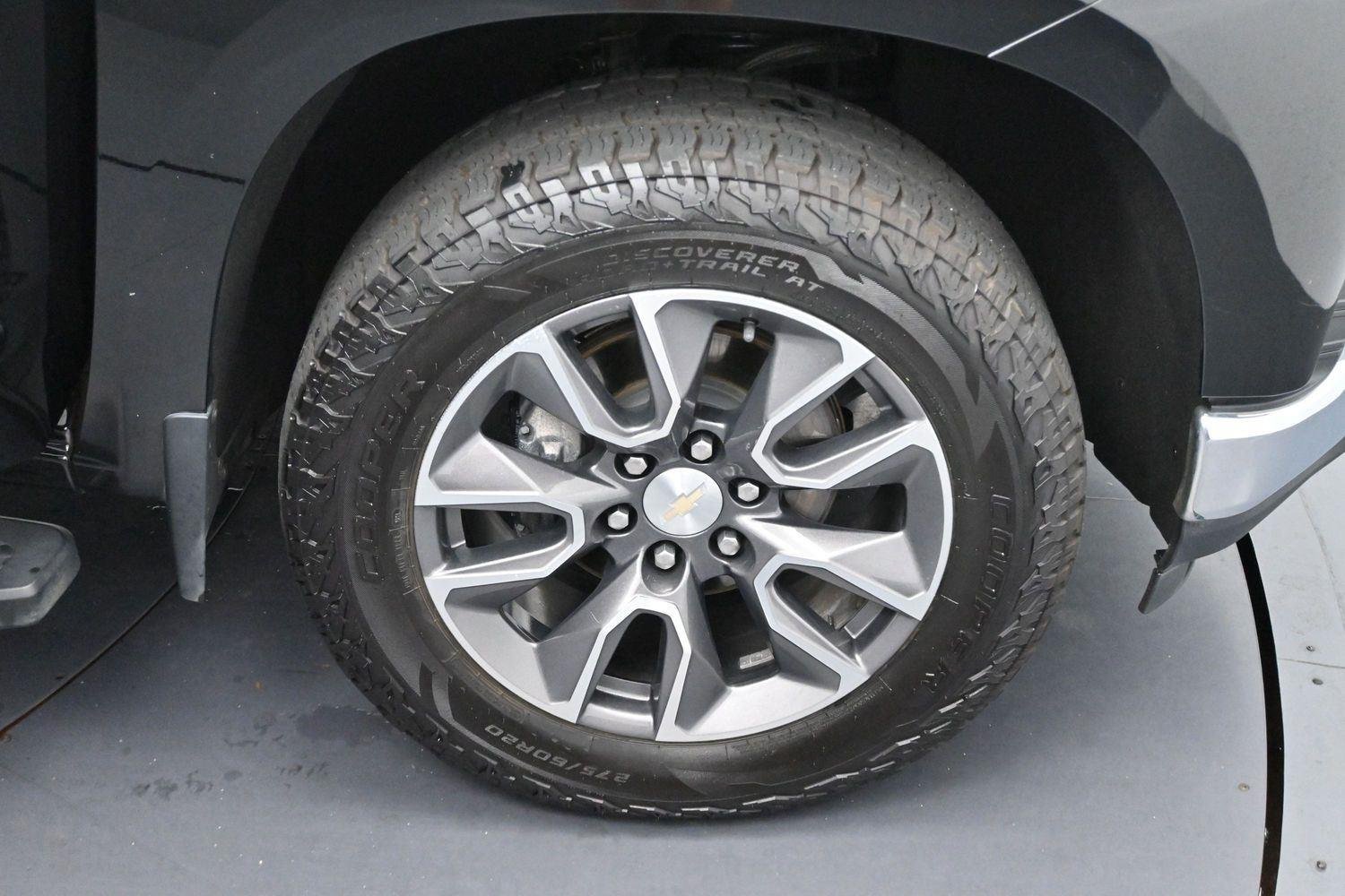 Used 2022 Black Chevrolet LT image 34