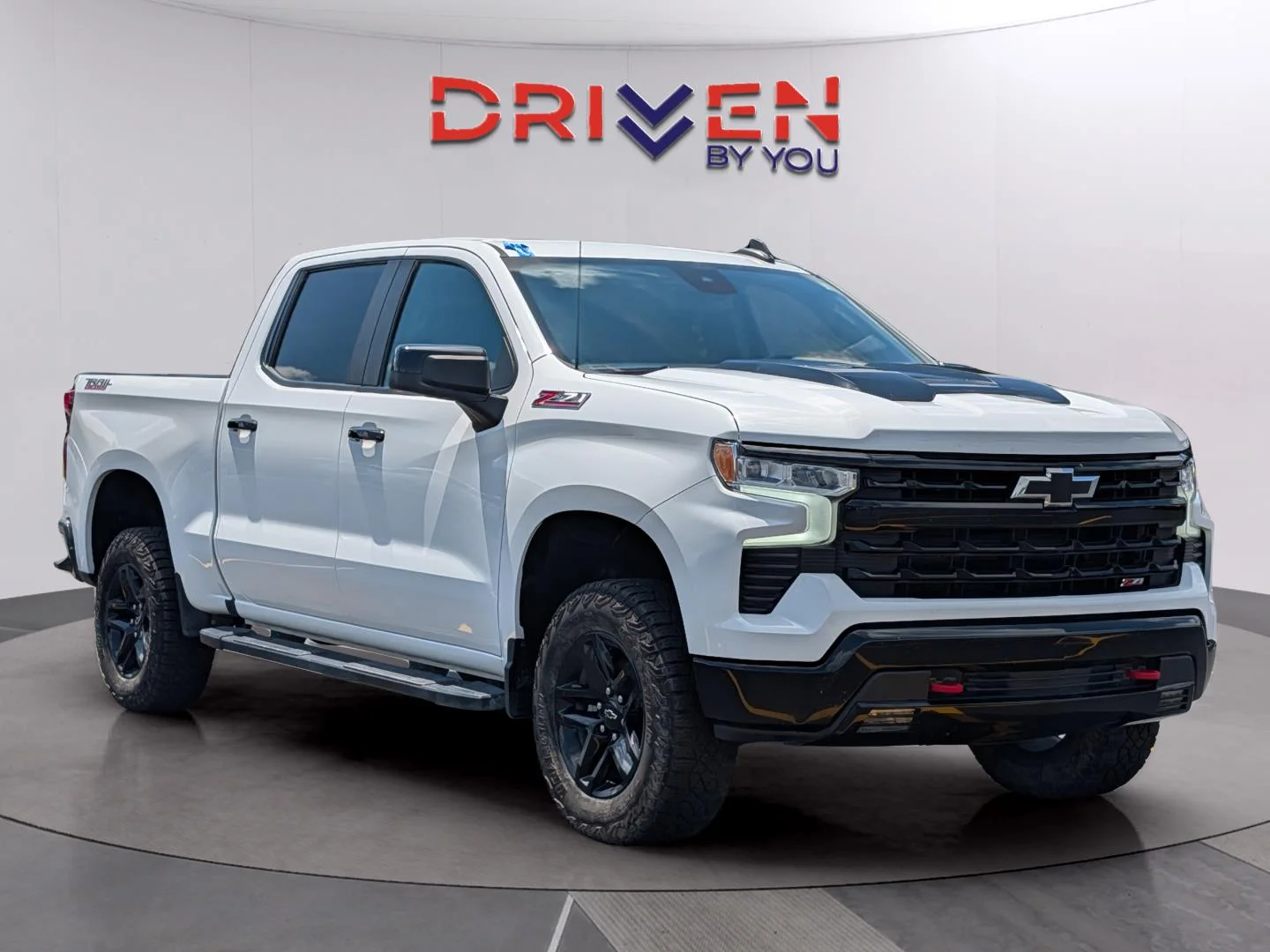 Used 2024 Summit White Chevrolet LT Trail Boss image 8