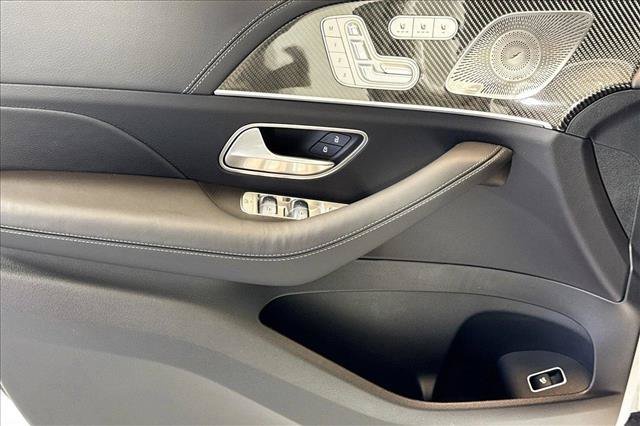 New 2026 MANUFAKTUR Moonlight White Metallic Mercedes-Benz AMG® GLE 53 image 46
