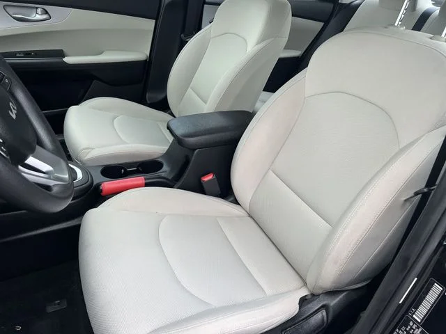 Used 2023 Black Kia LXS image 30
