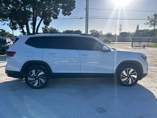 Used 2024 Pure White Volkswagen 2.0T SE w/Technology image 20