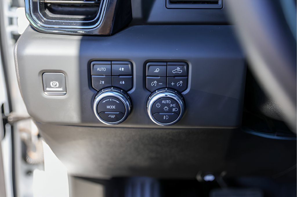 2025 GMC Sierra 1500 AT4 - Photo 17