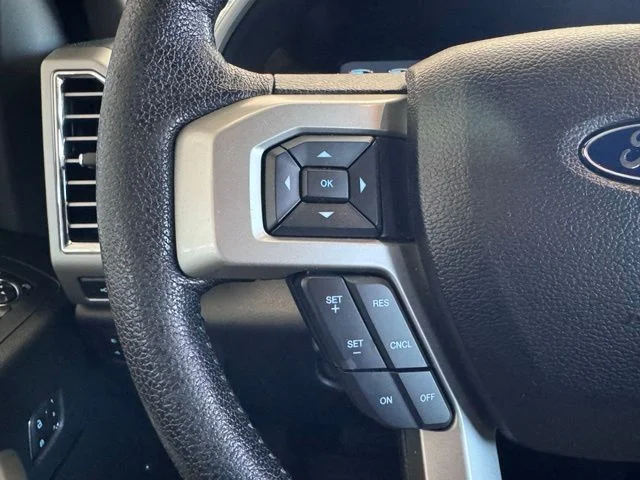 Used 2016 White Platinum Clearcoat Metallic Ford Lariat image 16