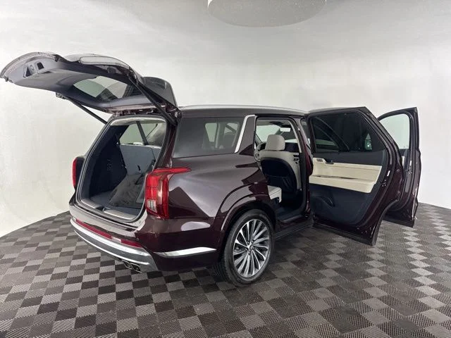 Used 2024 Red Hyundai Calligraphy image 19
