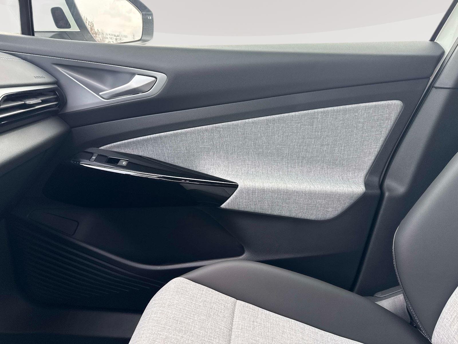 2025 Volkswagen ID.4 PRO - Photo 23