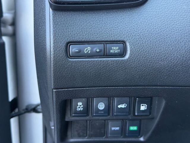Used 2019 Brilliant Silver Metallic Nissan SV image 28
