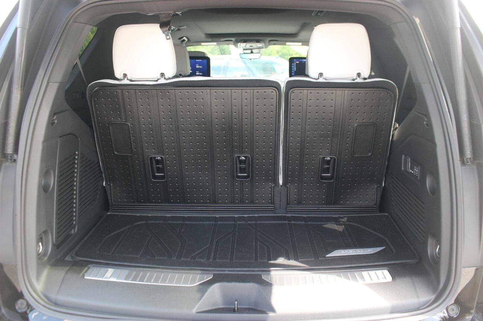 Used 2025 Black Chevrolet Premier image 12