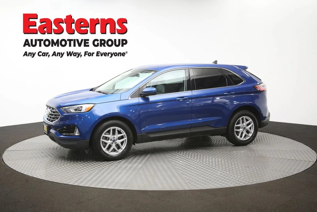 Used 2021 Blue Ford SEL image 56