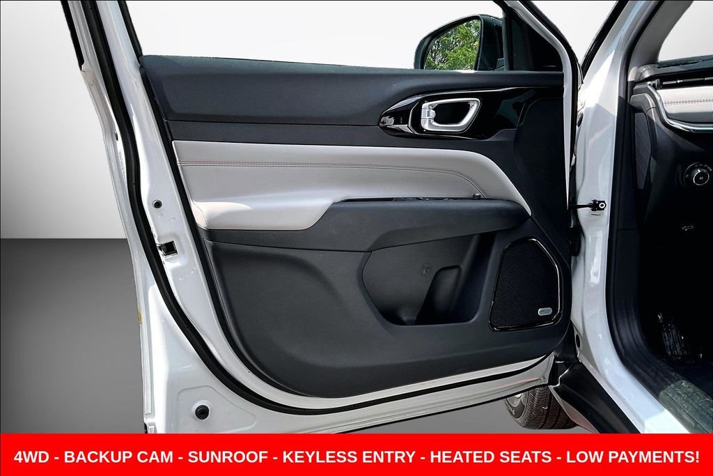 Used 2022 White Jeep Limited image 19