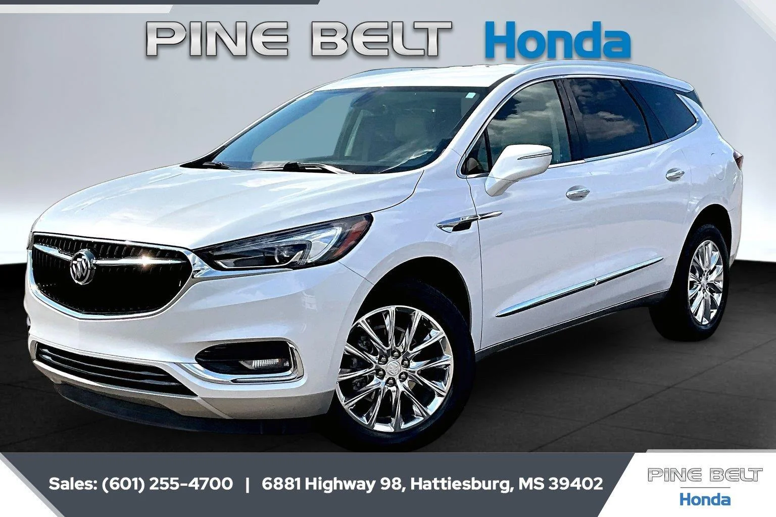 Used 2021 White Frost Tricoat Buick Essence image 10