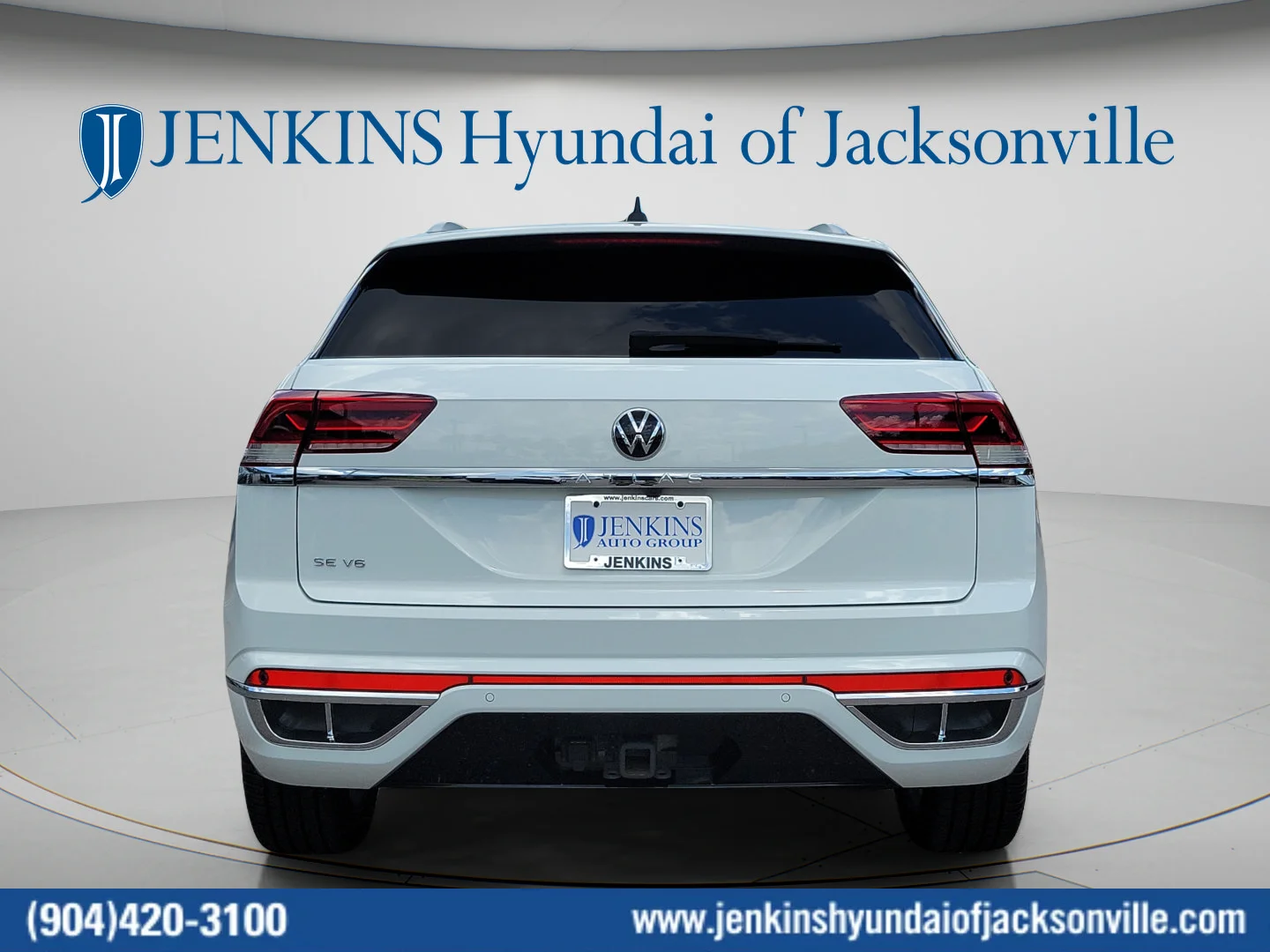 Used 2021  Volkswagen 3.6L V6 SE w/Technology R-Line image 4
