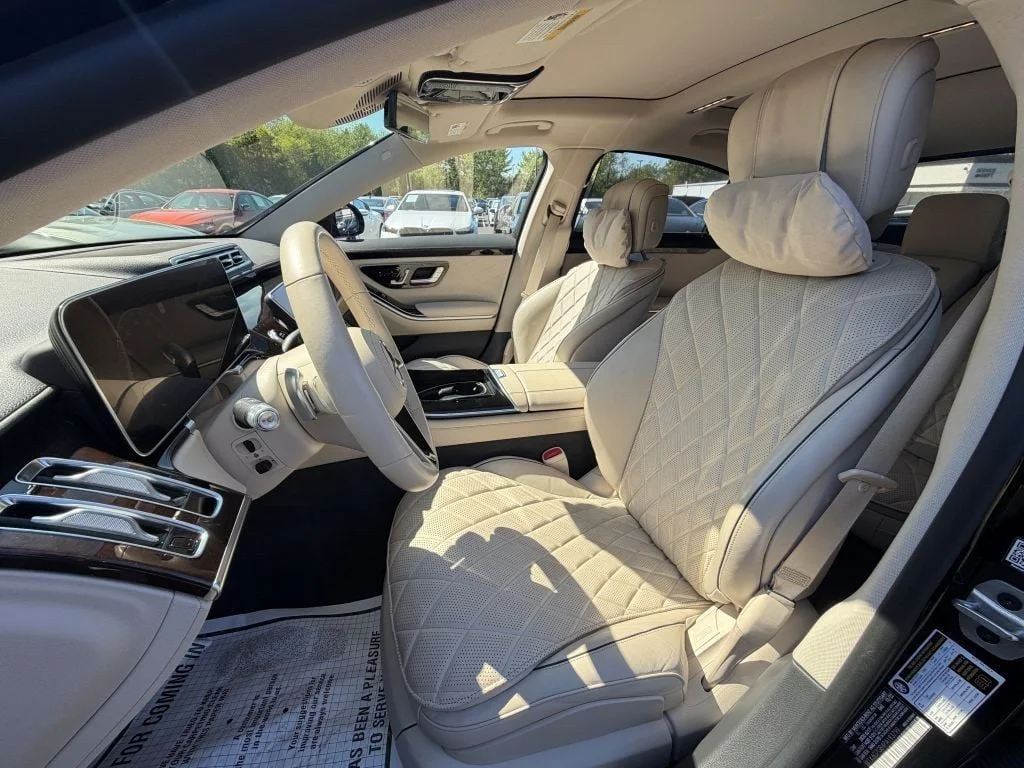 Used 2023 Black Mercedes-Benz S 580 4MATIC® Sedan with Warmth & Comfort Package image 13