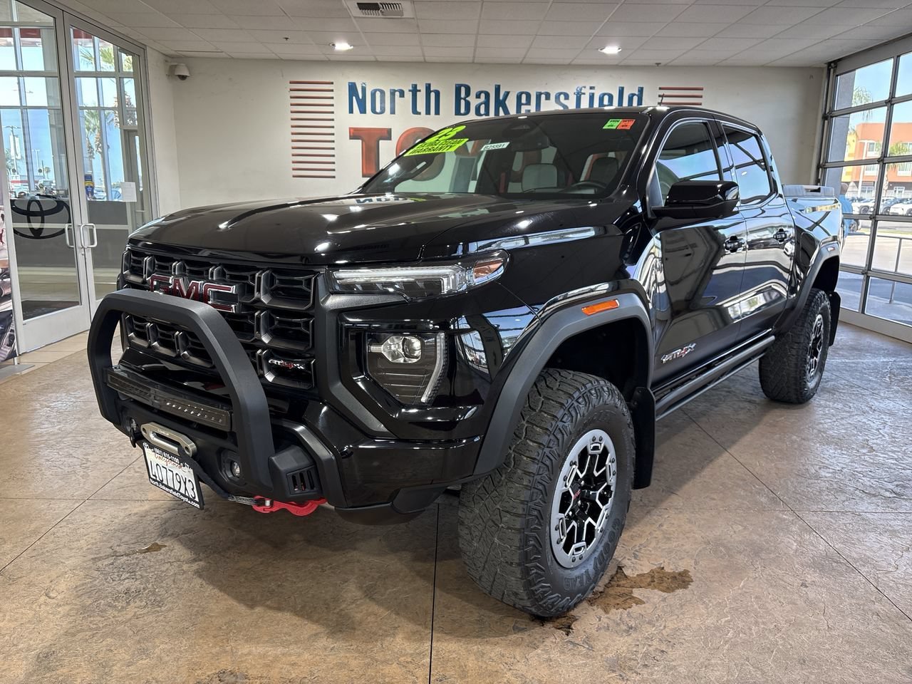Used 2023 Onyx Black GMC 4WD AT4X image 6