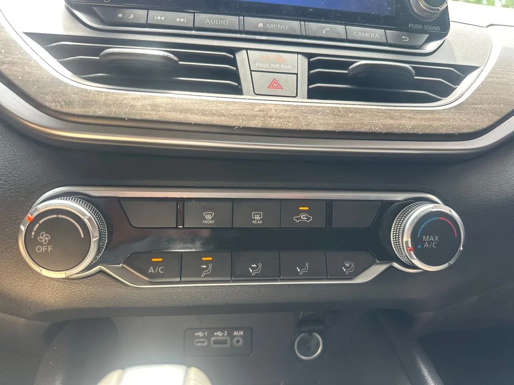 Used 2025 White Nissan 2.5 SV image 19