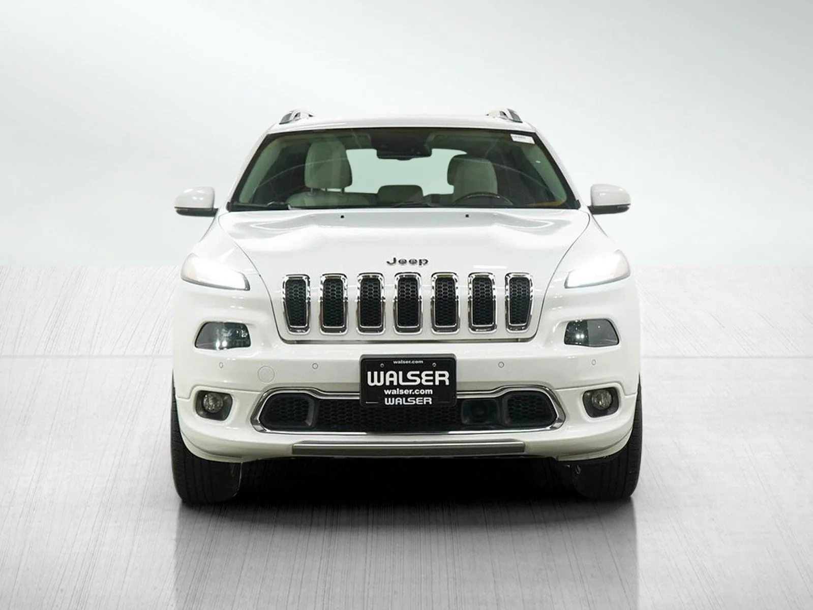 Used 2016 Bright White Clearcoat Jeep Overland image 8