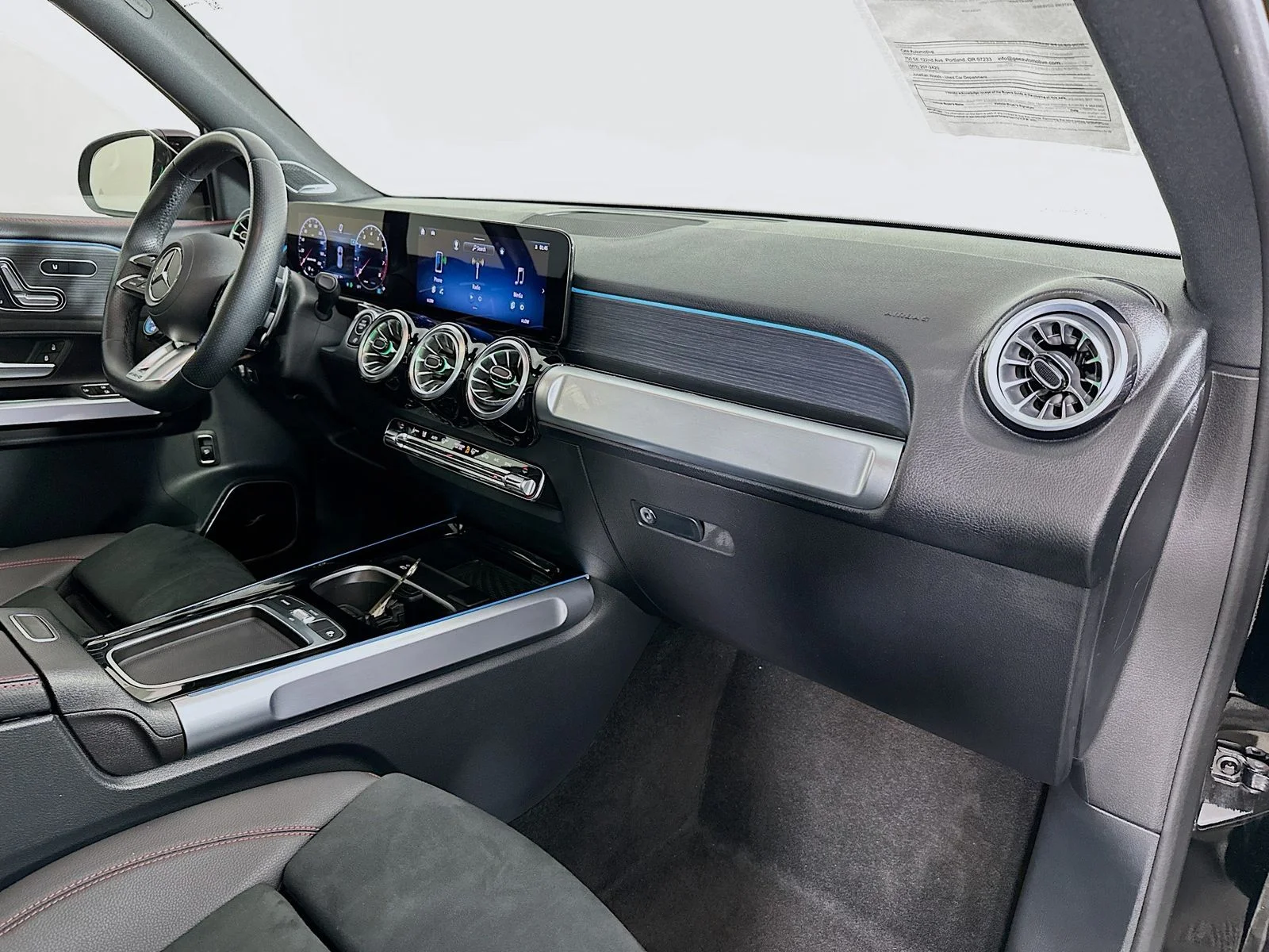 2025 Mercedes-Benz GLB GLB35 AMG - Photo 29