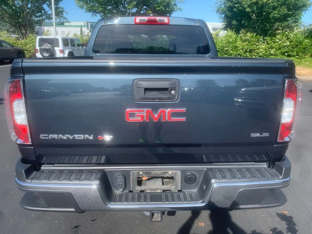 Used 2019 Dark Sky Metallic GMC SLE1 image 3
