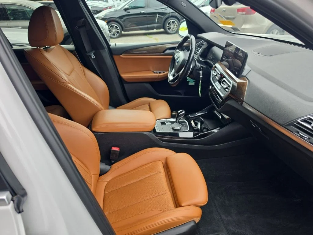 Used 2022 White BMW xDrive30i image 21