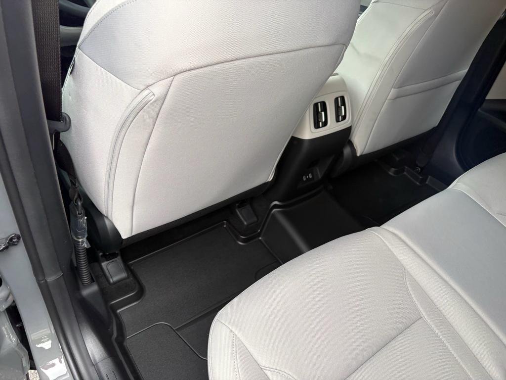 New 2026 Hampton Gray Hyundai SEL FWD image 17