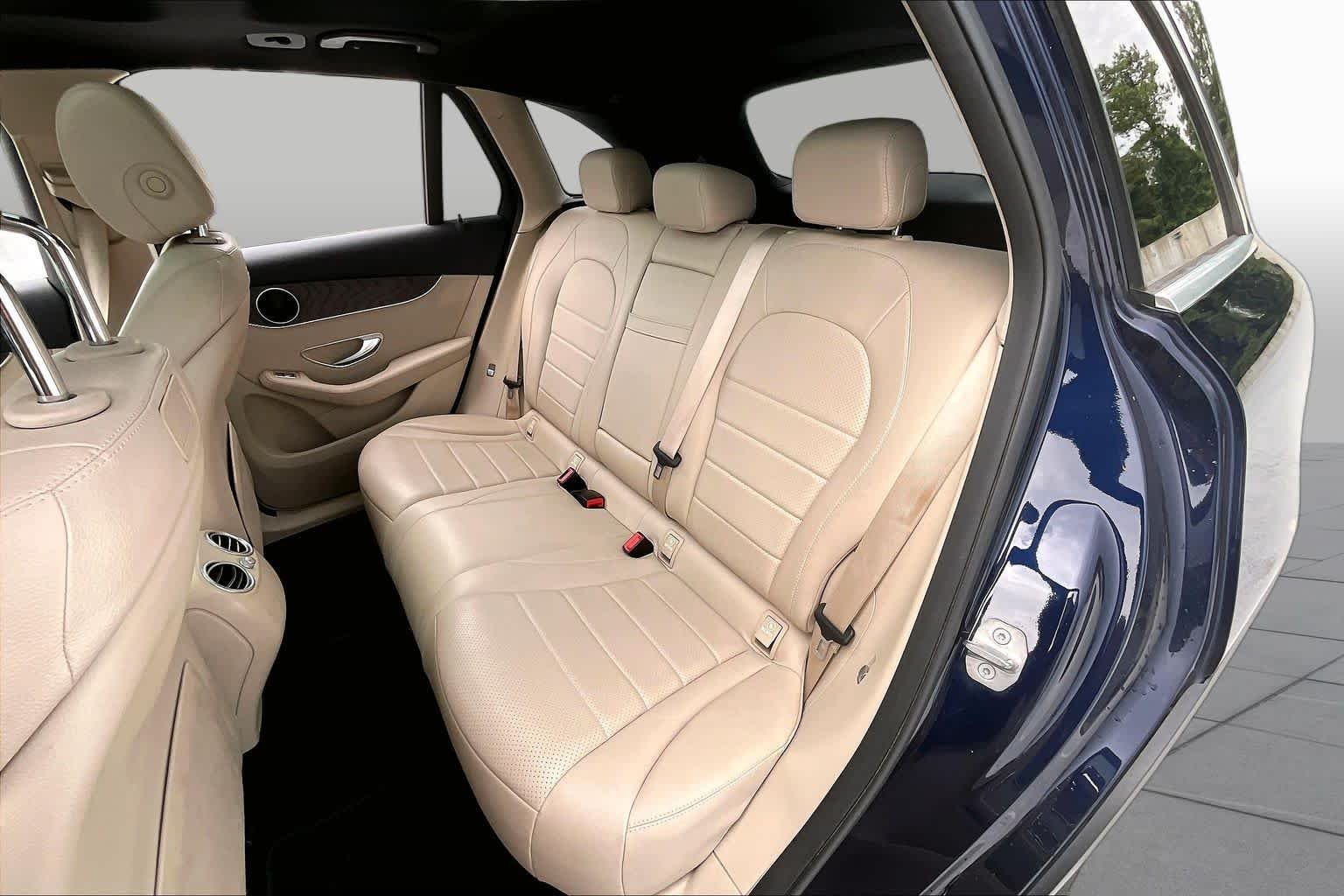 Used 2018 Lunar Blue Metallic Mercedes-Benz GLC 300 image 21