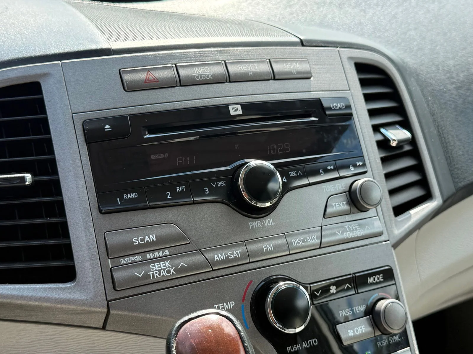 Used 2009 Red Toyota Base image 23