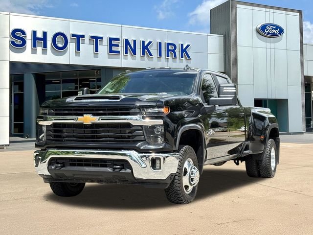Used 2024 Black Chevrolet LT image 3