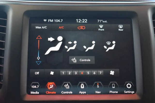 Used 2020 White Jeep Latitude image 27