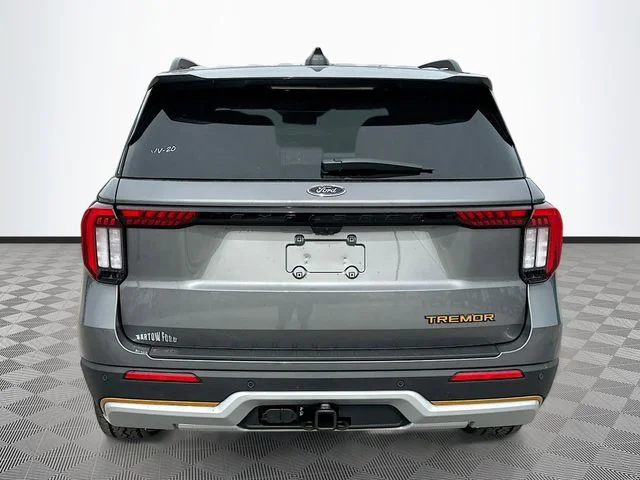 New 2026 Gray Metallic Ford Tremor image 5