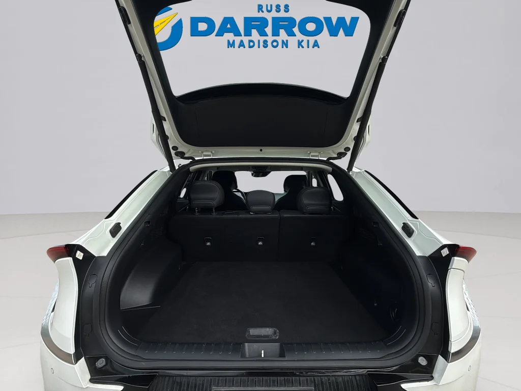Used 2023 Snow White Pearl Kia Wind image 31