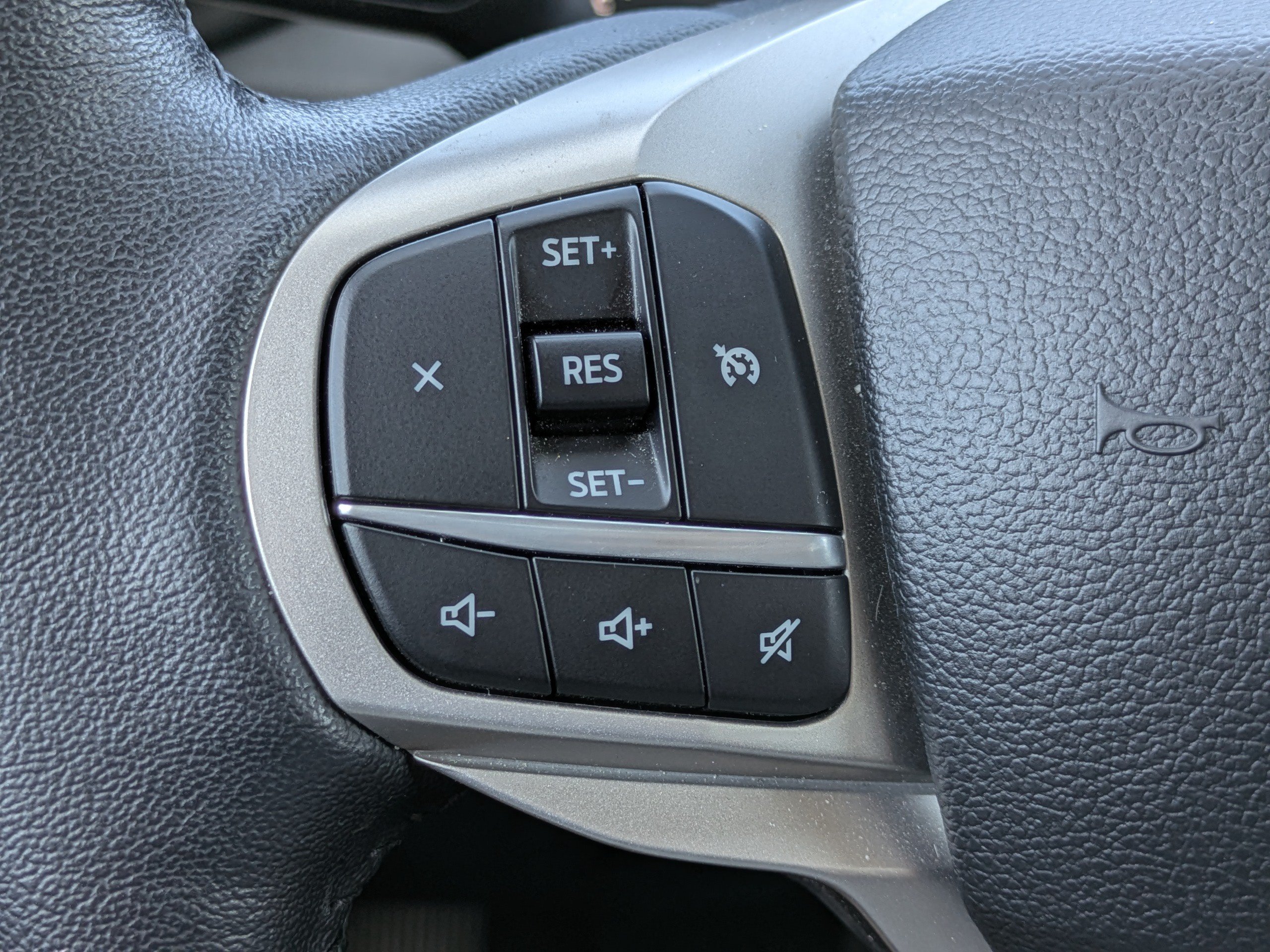 Used 2022 Agate Black Metallic Ford XLT image 21