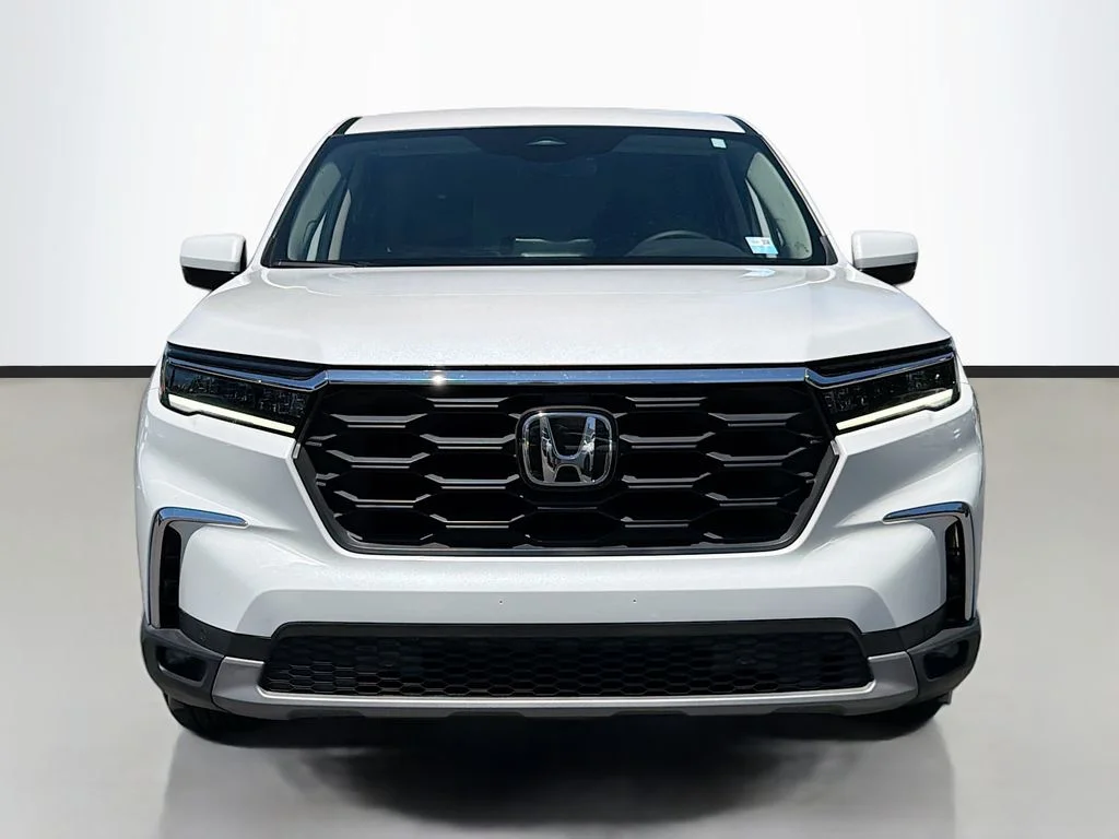 Used 2025 Platinum White Pearl Honda EX-L image 3