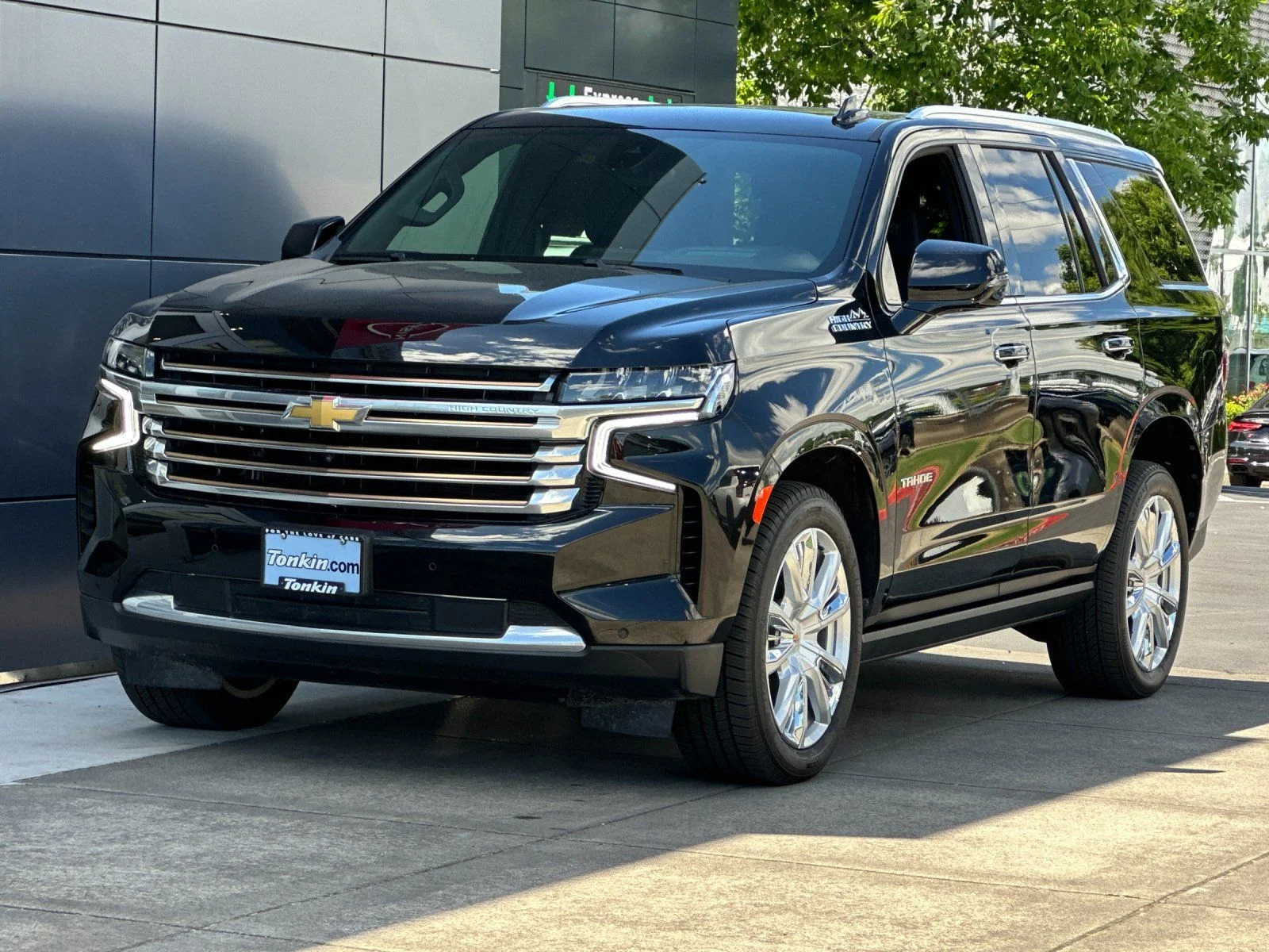 Used 2022 Black Chevrolet High Country image 7