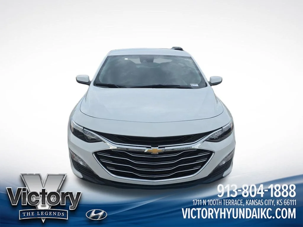 Used 2024 White Chevrolet LT image 8