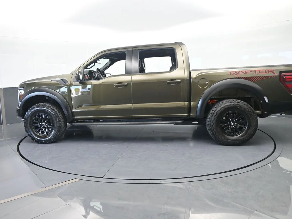 Used 2025 Green Ford Raptor image 3