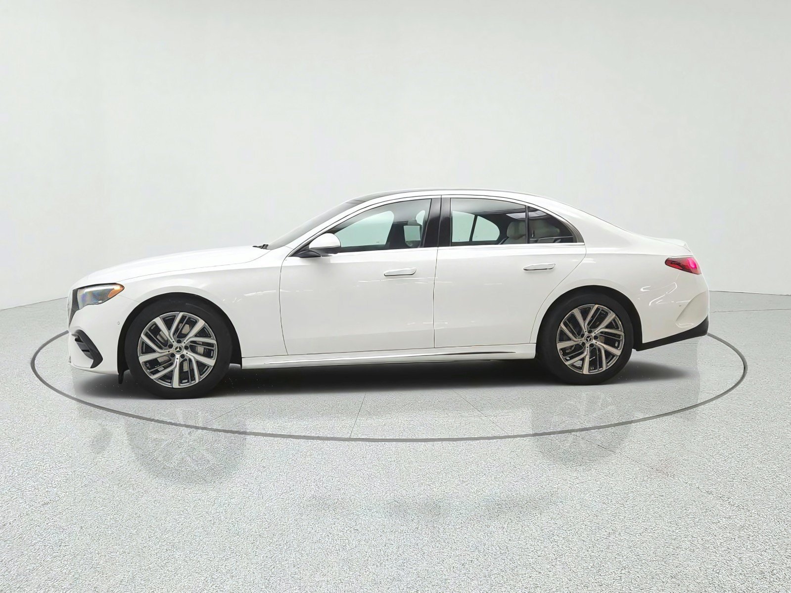 New 2027 Polar White Mercedes-Benz E 350 RWD Sedan image 29