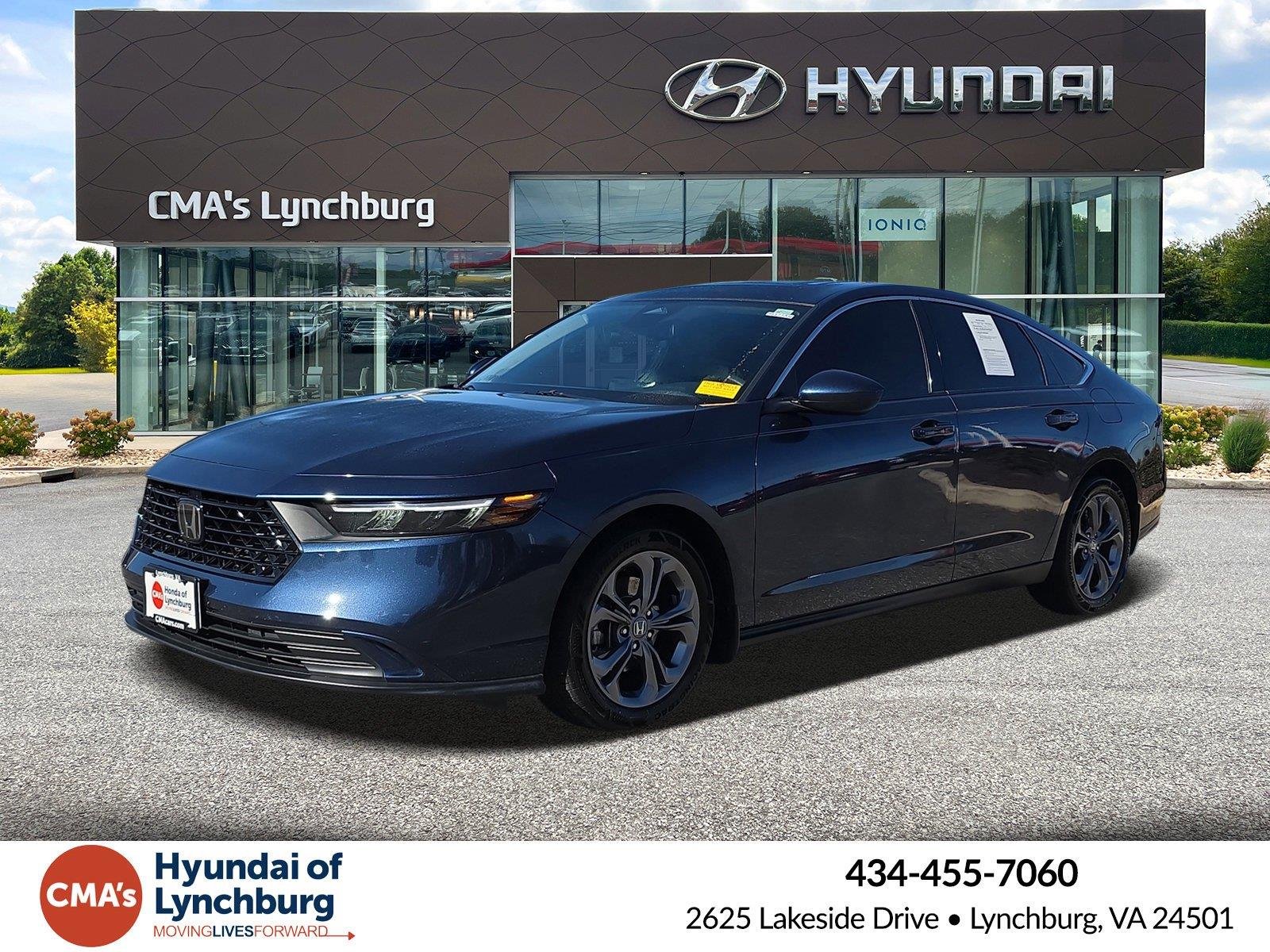 Used 2024 Canyon River Blue Metallic Honda EX image 1