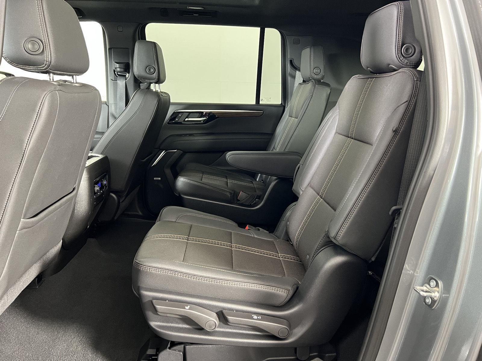 Used 2025 Sterling Gray Metallic Chevrolet High Country image 21