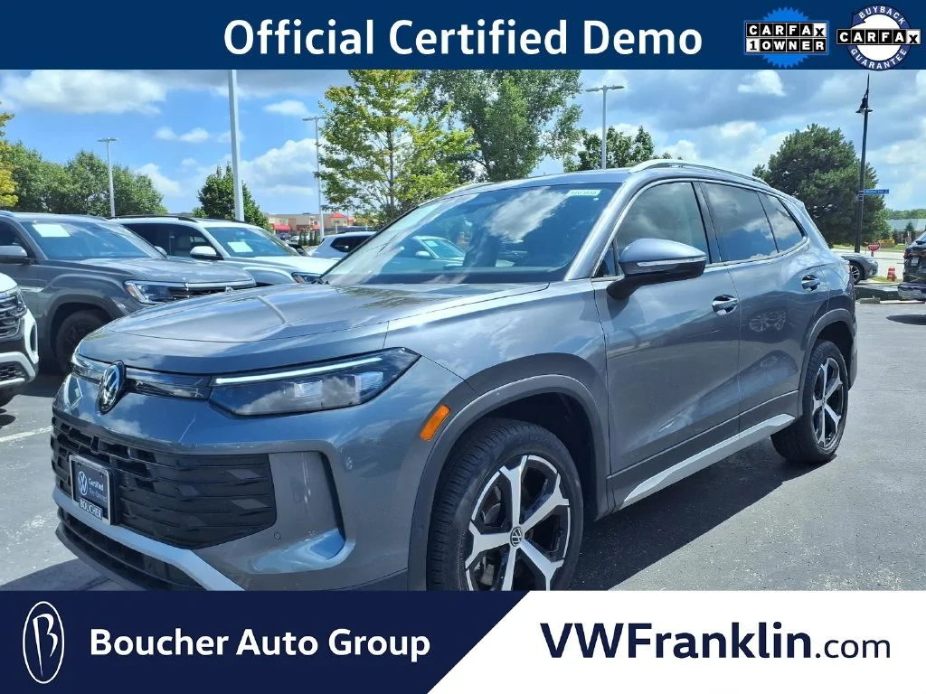 Certified Used 2026 Platinum Gray Volkswagen SE image 5
