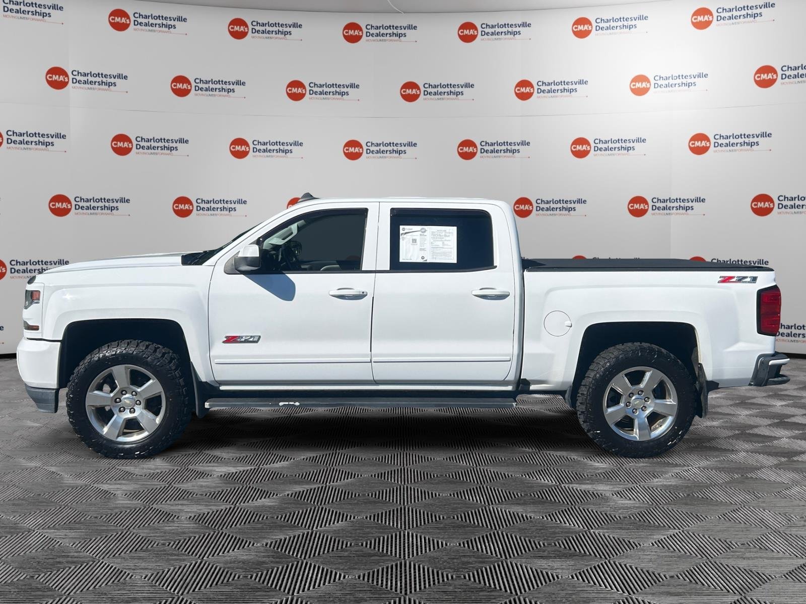 Used 2017 Summit White Chevrolet LT image 2