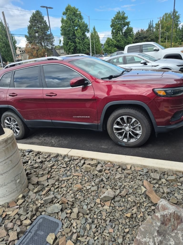 Used 2020 Velvet Jeep Latitude Plus image 8