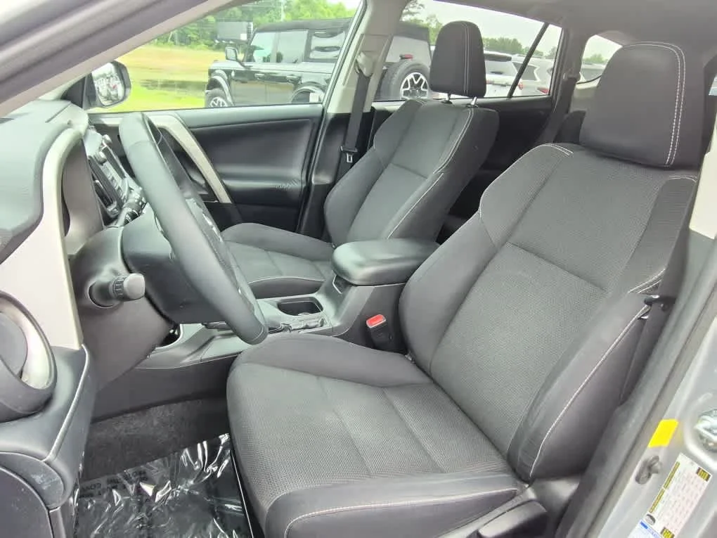 Used 2017 Silver Sky Metallic Toyota XLE image 12