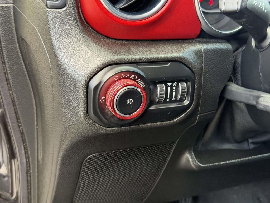 Used 2019 Gray Jeep Unlimited Rubicon image 19