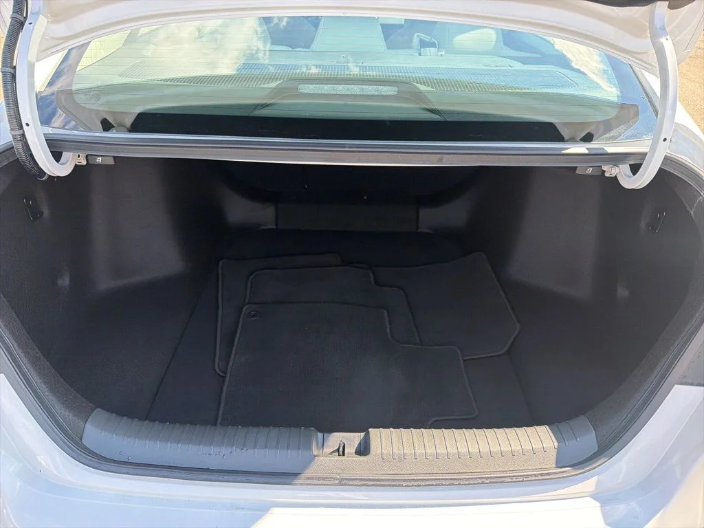 Used 2024 White Honda EX image 25