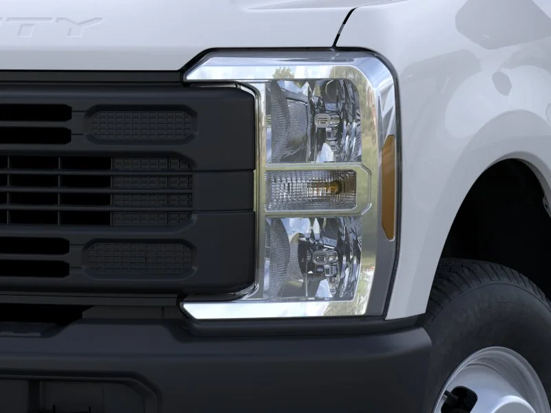 New 2026 Oxford White Ford F-350® XL image 18