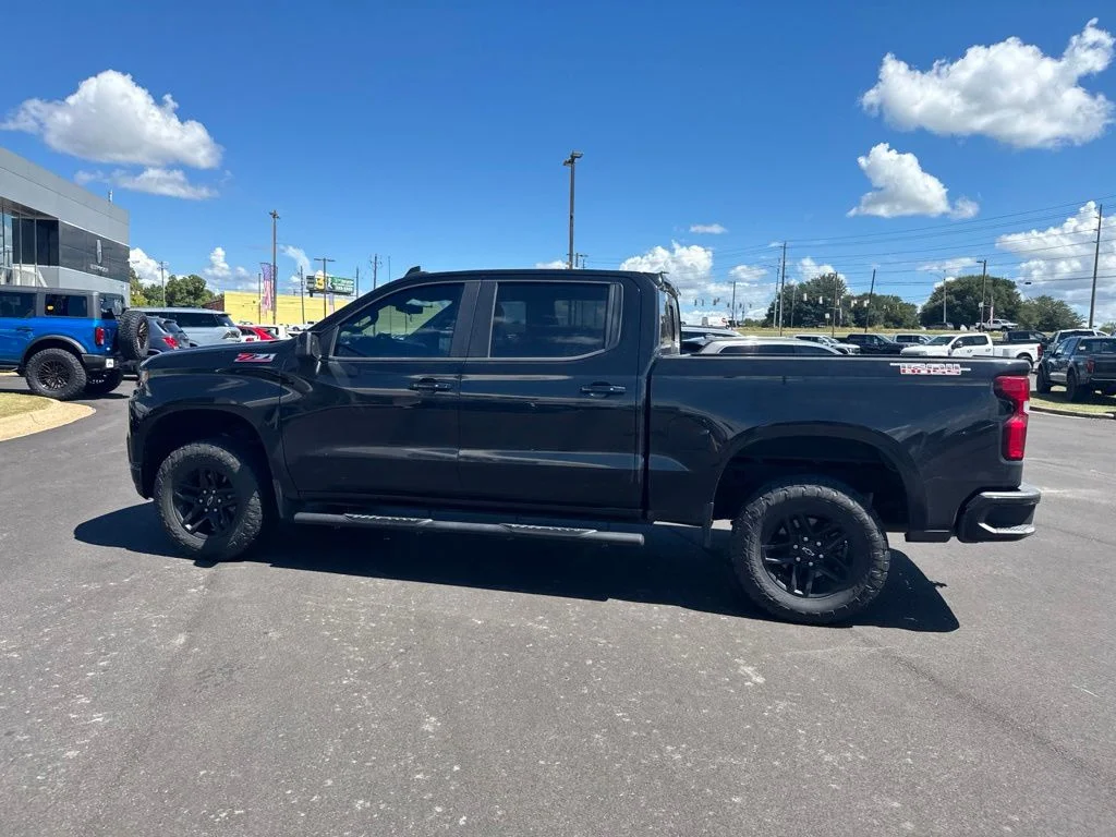 Used 2019 Black Chevrolet LT Trail Boss image 9