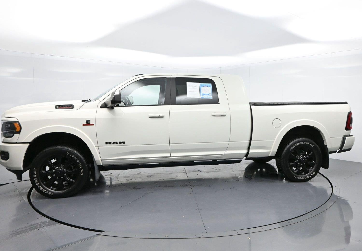 Used 2022 Pearl White Ram Limited image 4